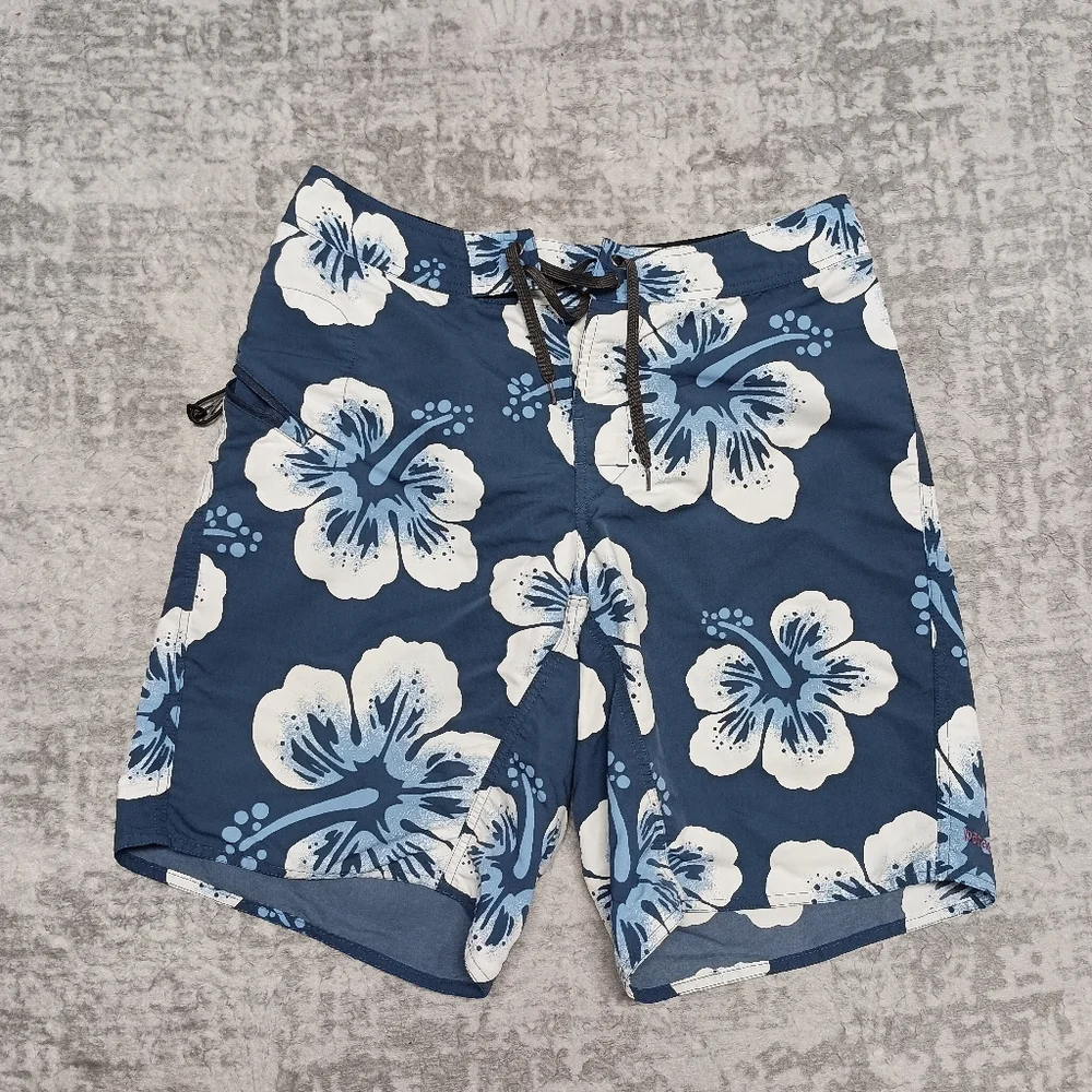 Patagonia Blue Floral Men's board shorts Size 32